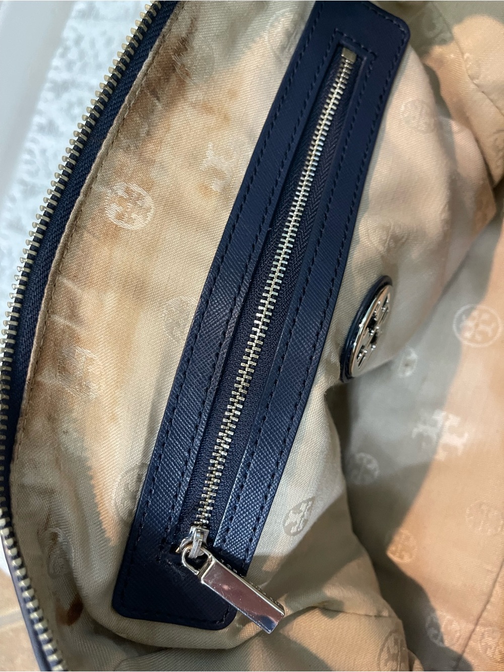 kate spade Navy Leather purse - Picture 9 of 10